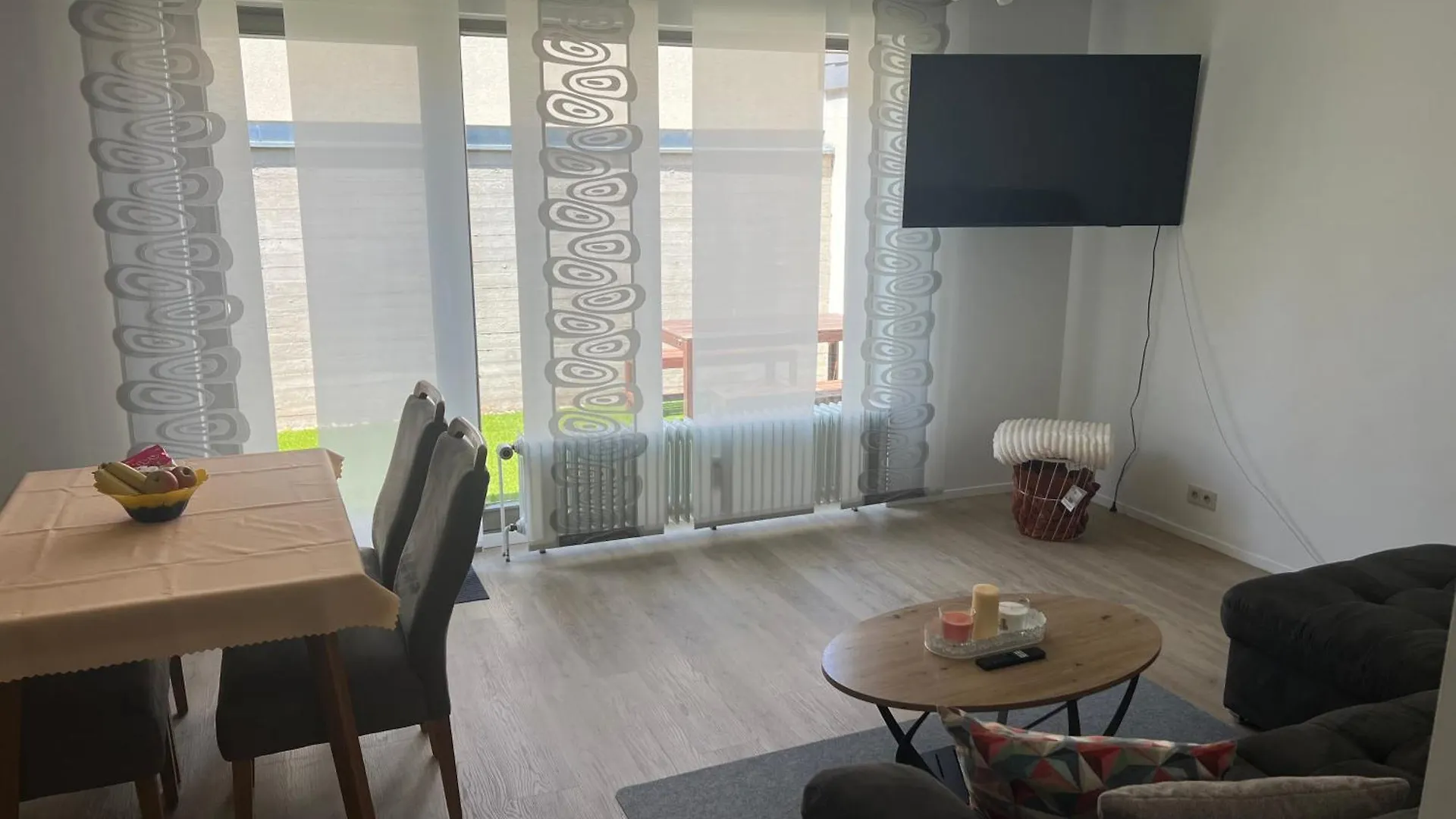 公寓 Ferienwohnung Am Wasen 普莱因费尔德